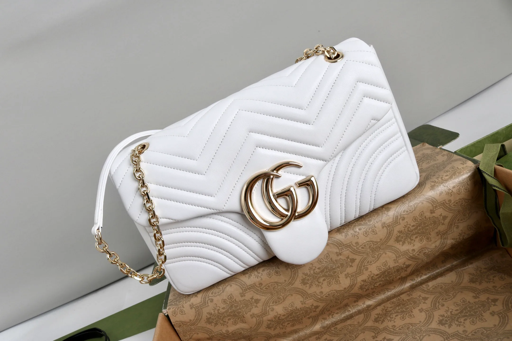Классические Сумки Женские Gucci 18223240