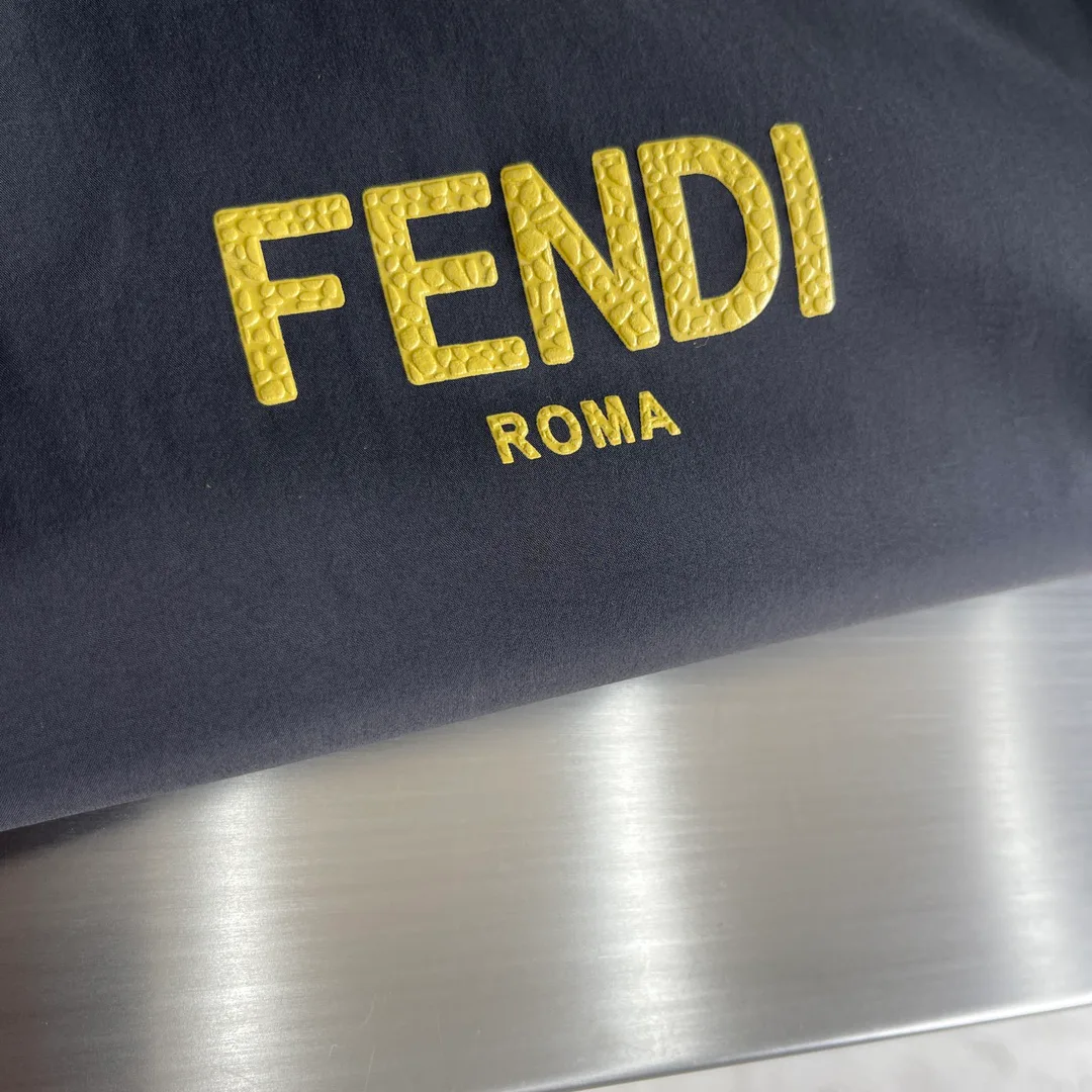 Куртки И Пуховики Мужские Fendi 9596384