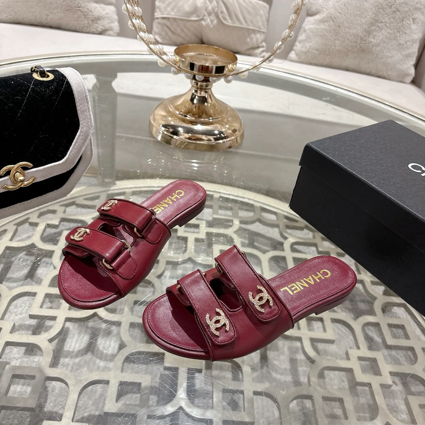 Шлепанцы Женские Chanel 10840548