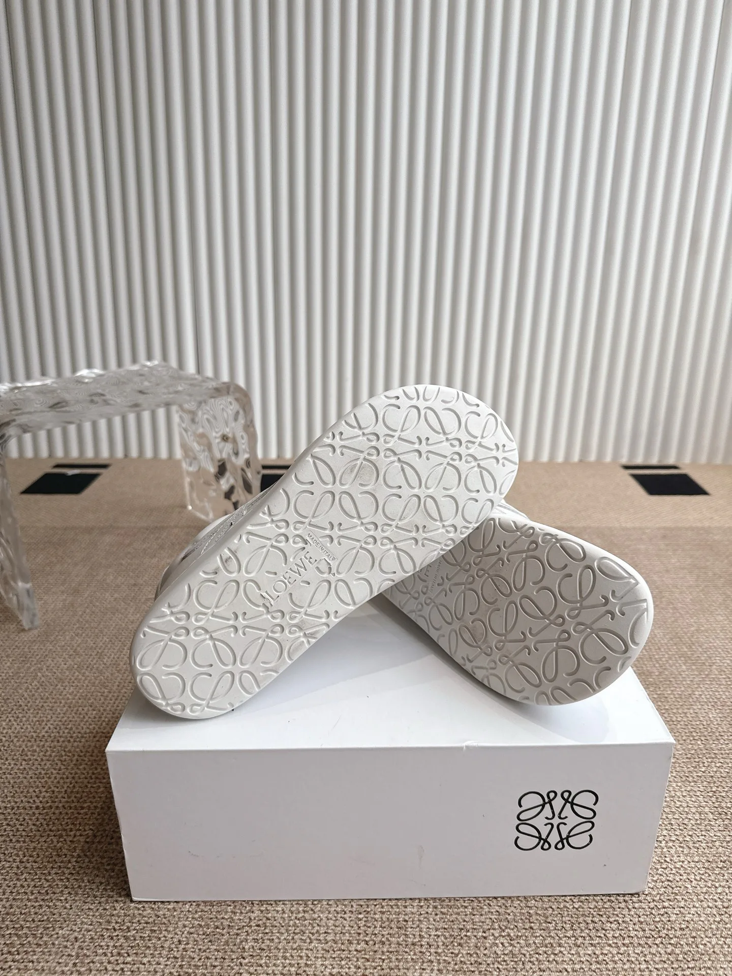 Кроссовки Женские Loewe 13080128