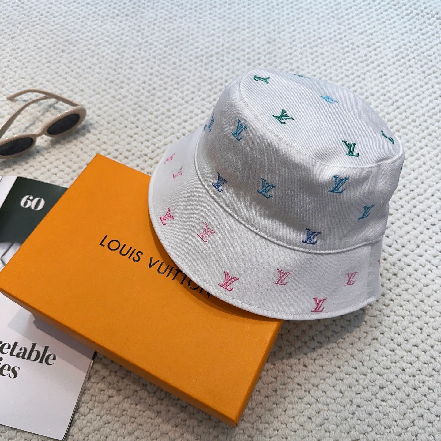 Головные Уборы Louis Vuitton 12764986