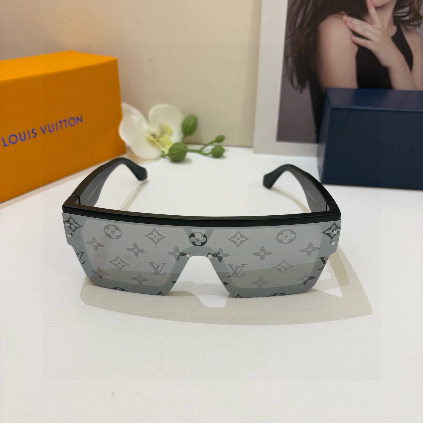 Очки Louis Vuitton 13135745