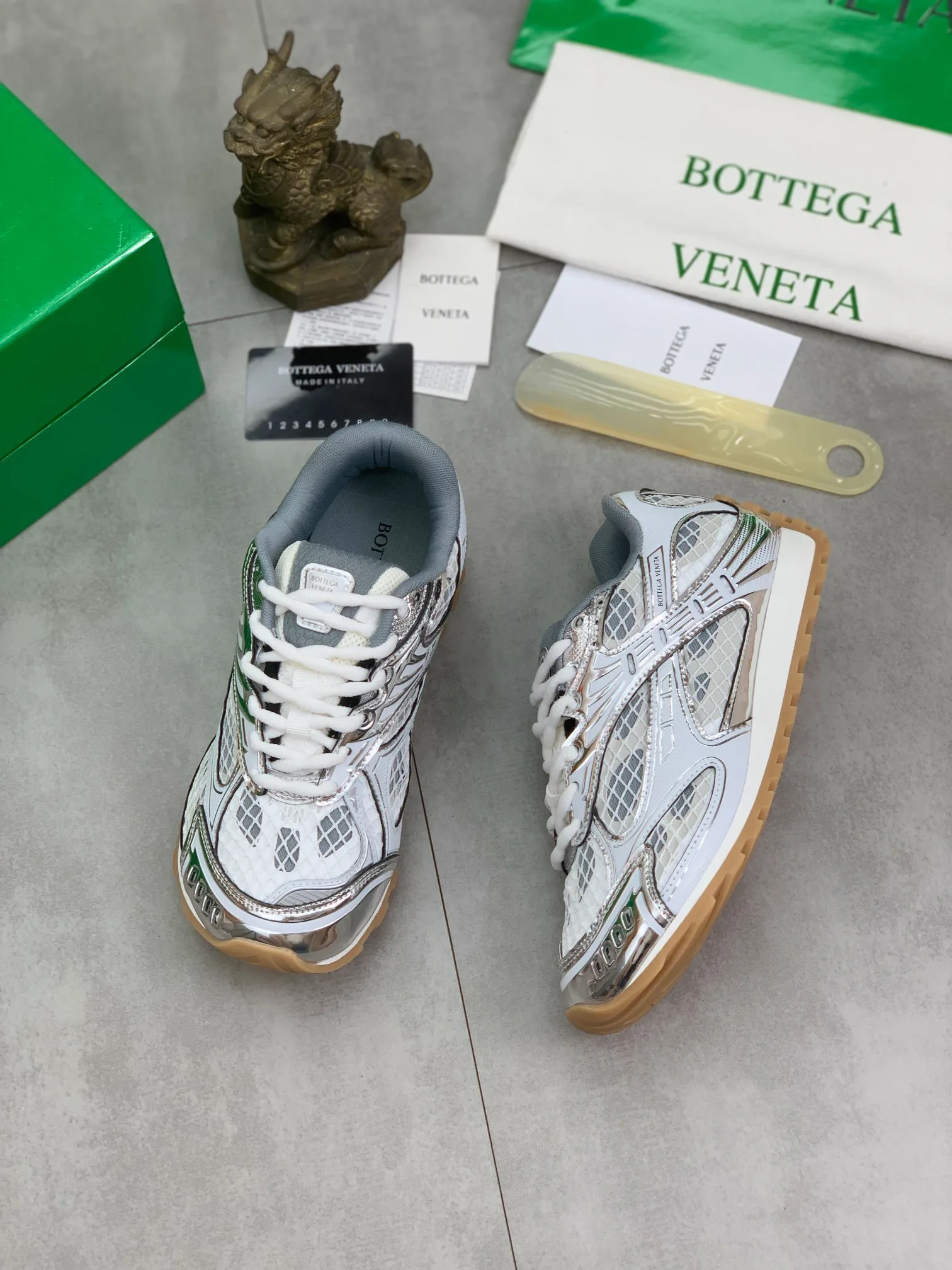 Кроссовки Женские Bottega Veneta 18365163