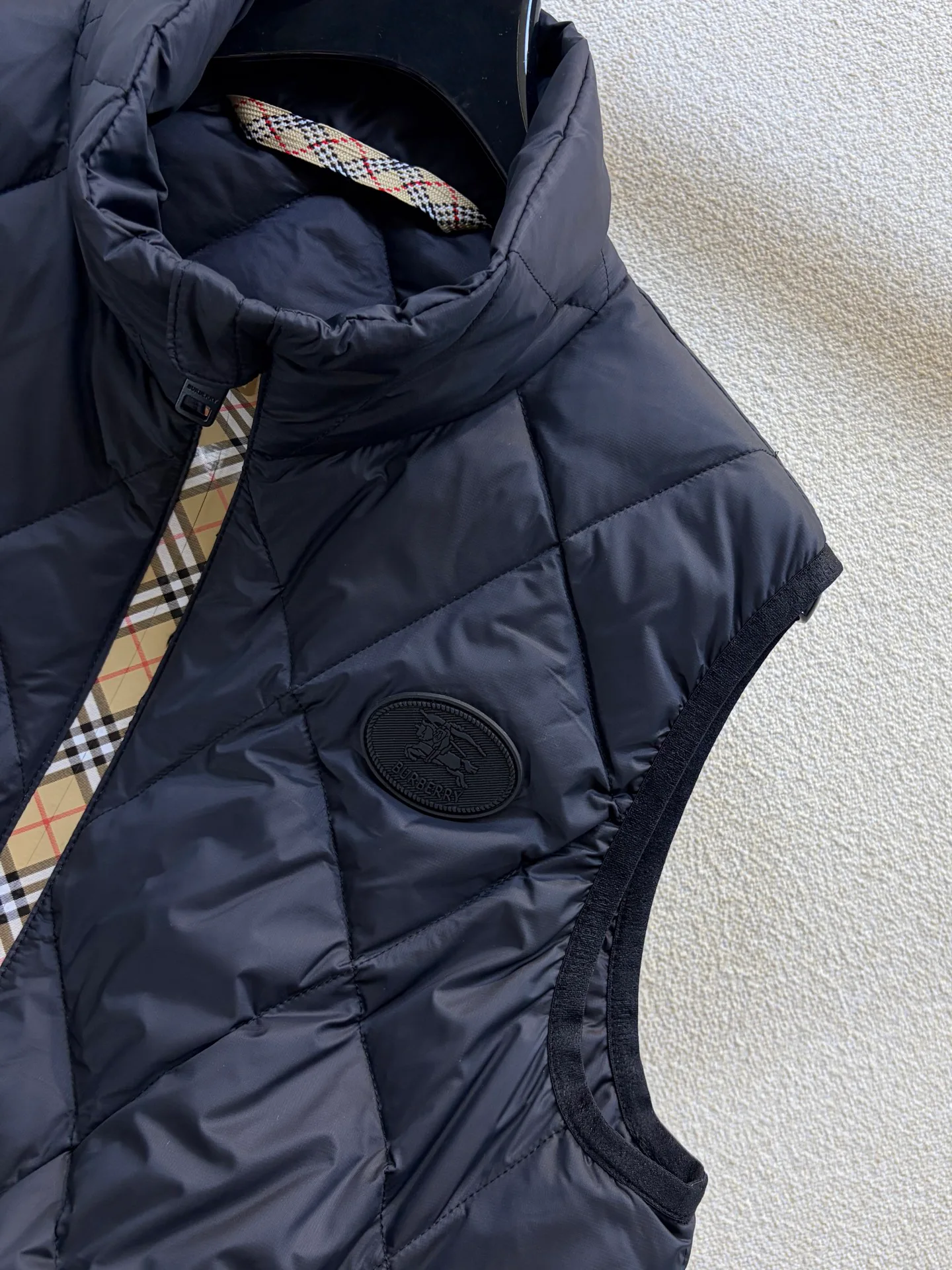 Жилеты Женские Burberry 18506584