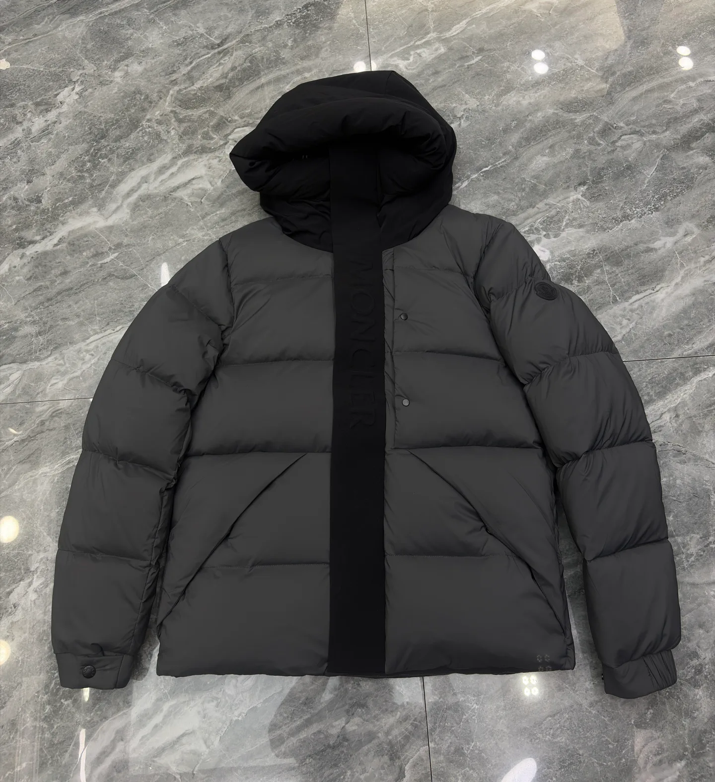 Куртки И Пуховики Мужские Moncler 17568670