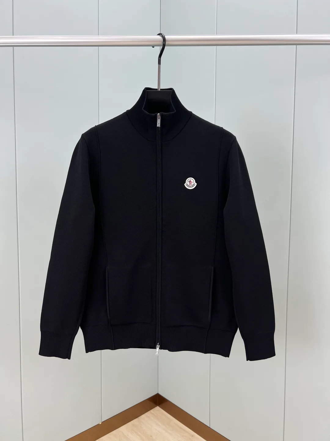Куртки И Пуховики Мужские Moncler 119302