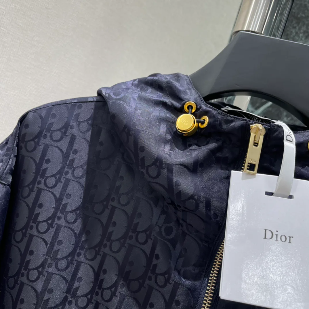 Куртки И Пуховики Женские Christian Dior 11397756