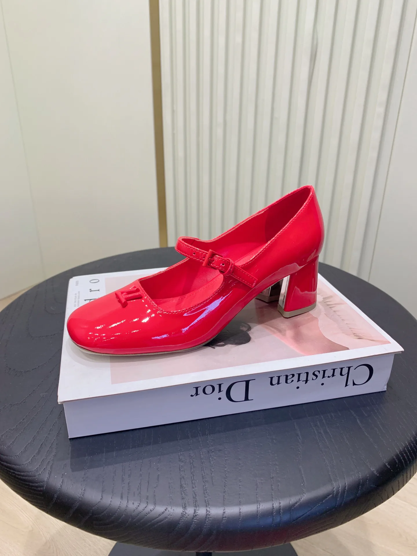 Туфли Женские Louis Vuitton 1834437