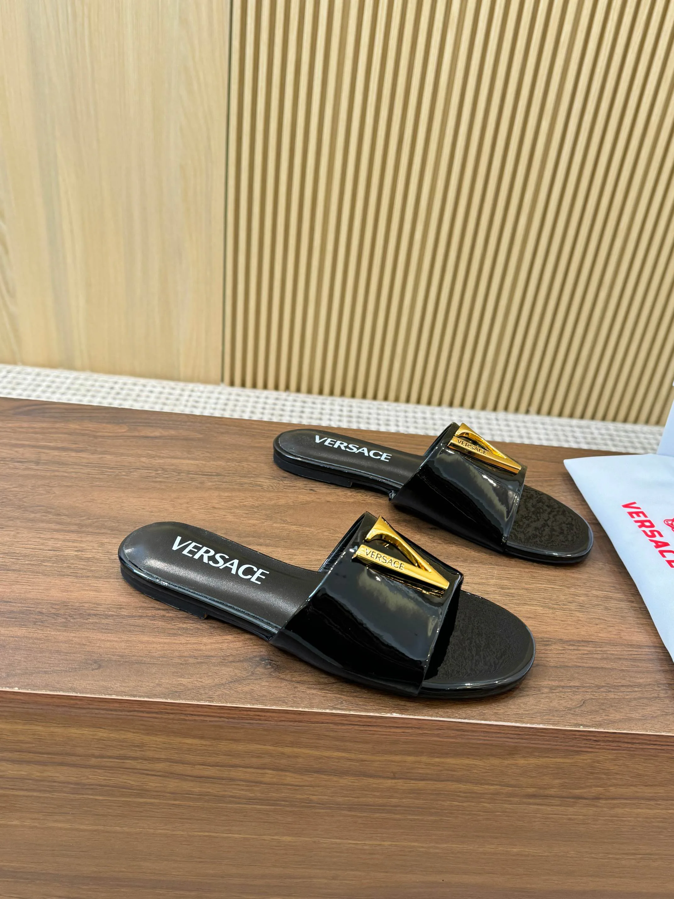 Шлепанцы Женские Versace 11705802