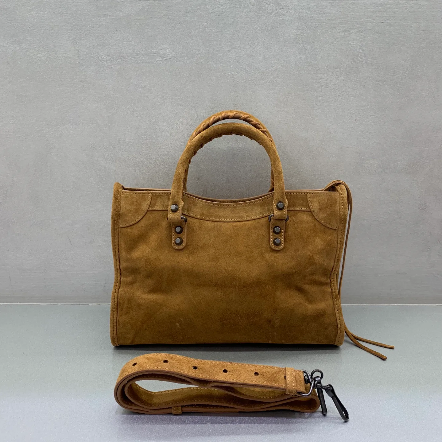 Классические Сумки Женские Balenciaga 11539692