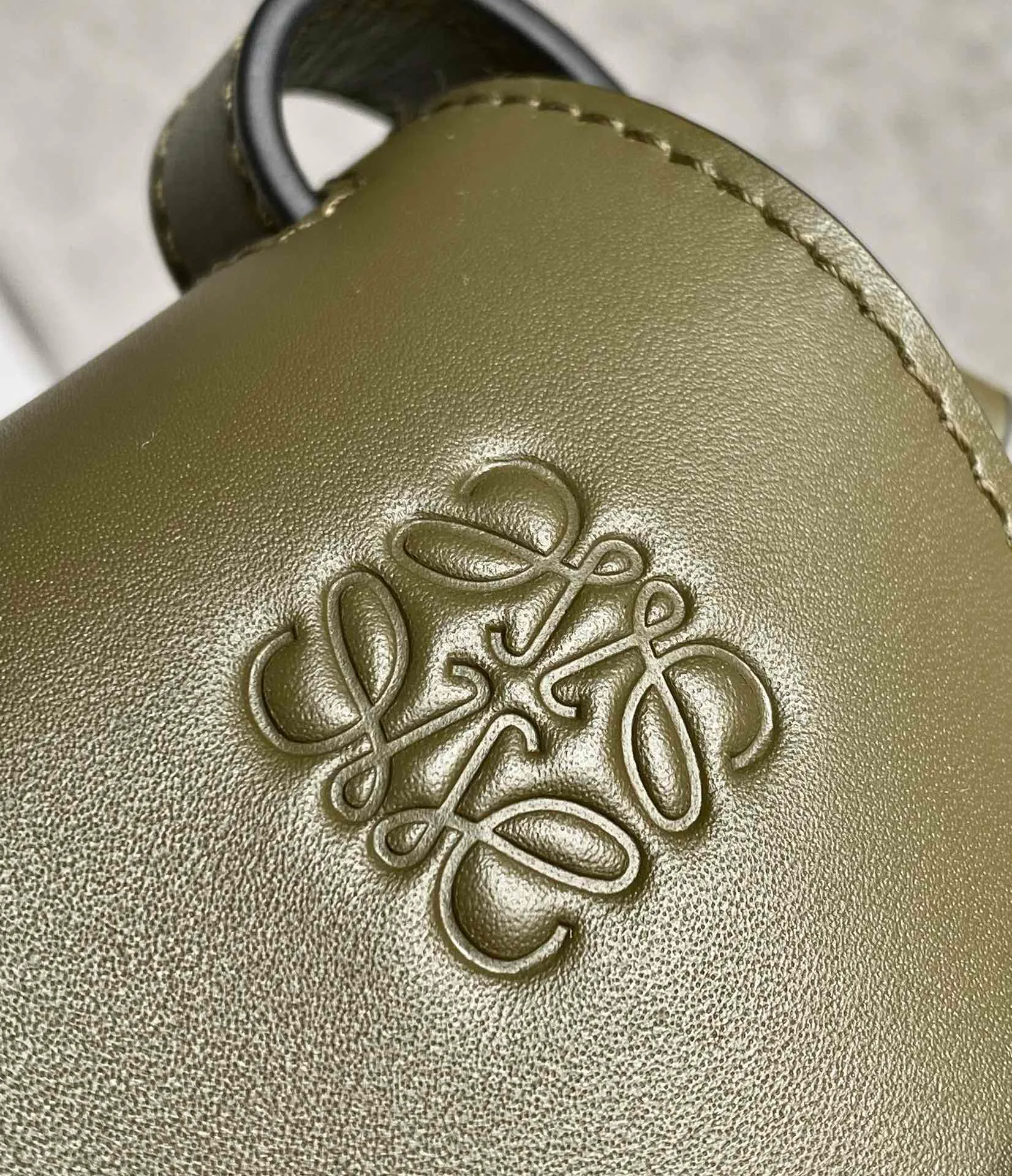 Сумки На Ремне Женские Loewe 11402884