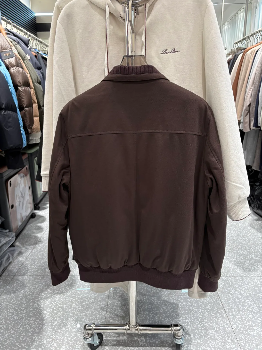 Куртки И Пуховики Мужские Kiton 1639318