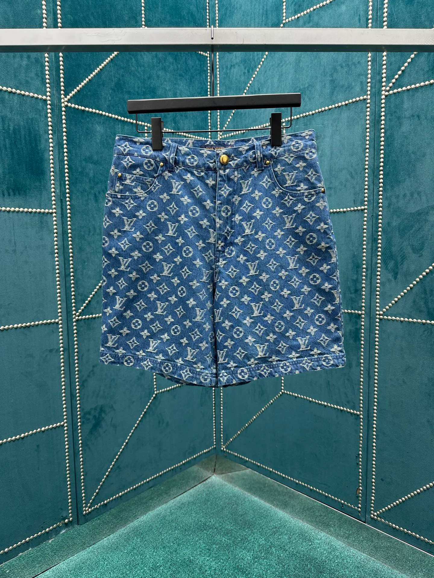 Шорты Мужские Louis Vuitton 1220453