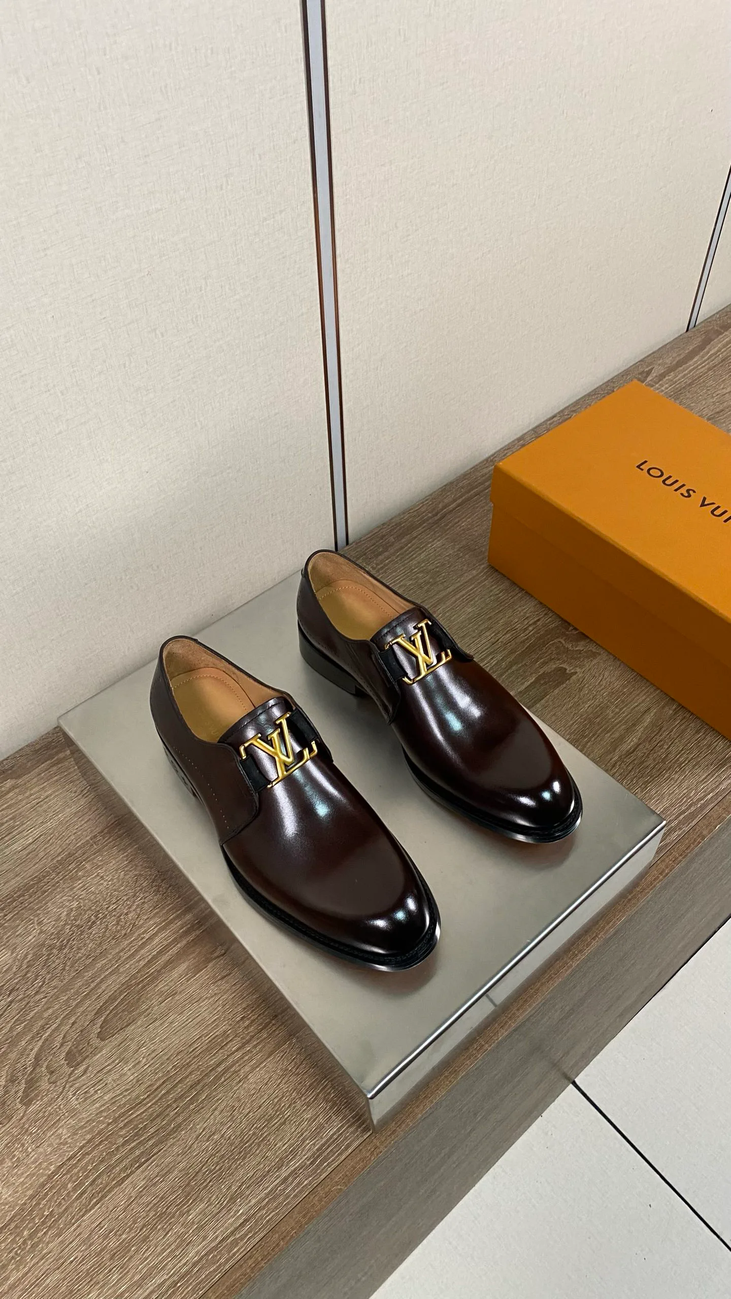 Лоферы И Туфли Мужские Louis Vuitton 18078689