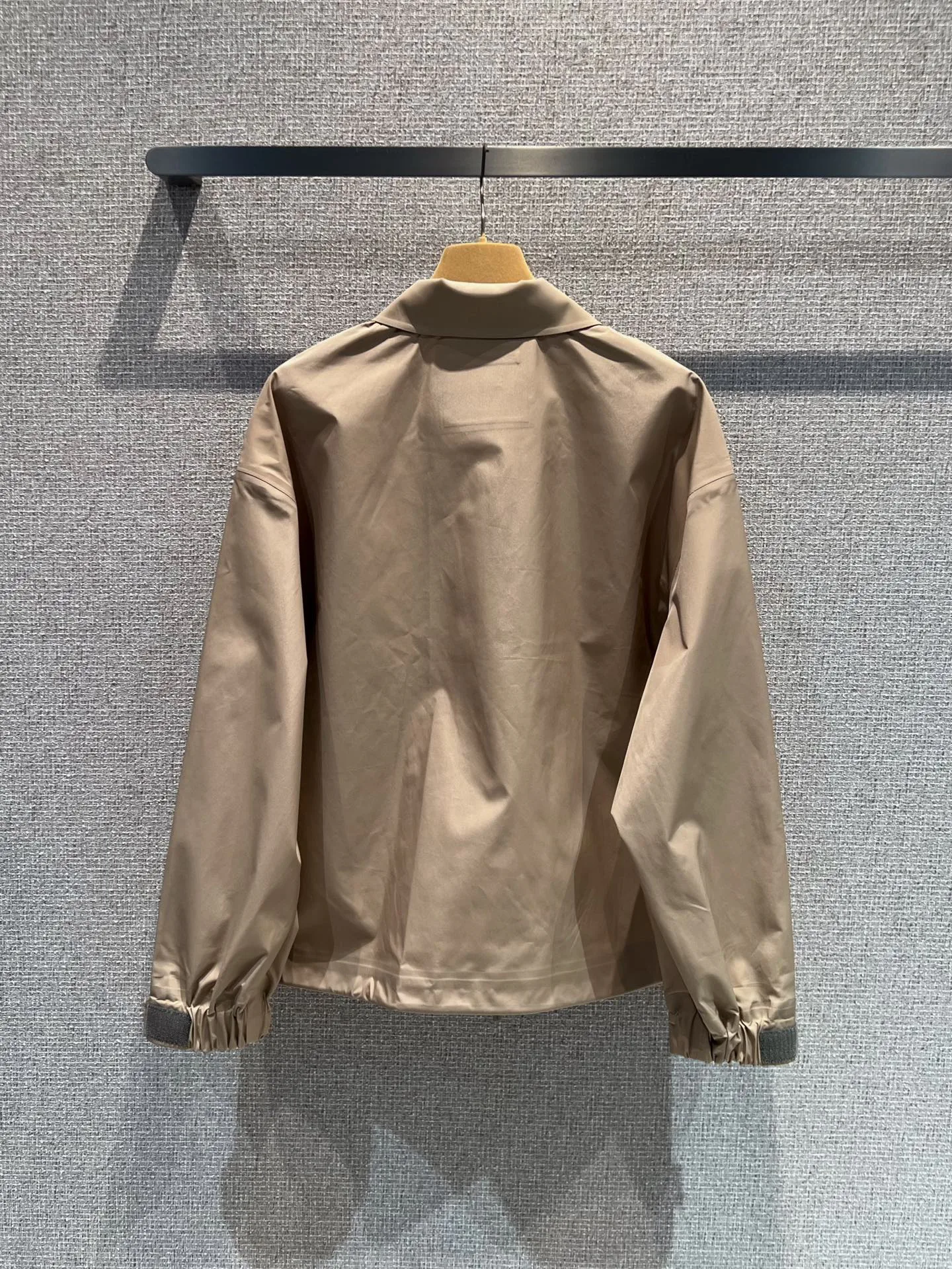 Куртки И Пуховики Женские Miu Miu 10655683