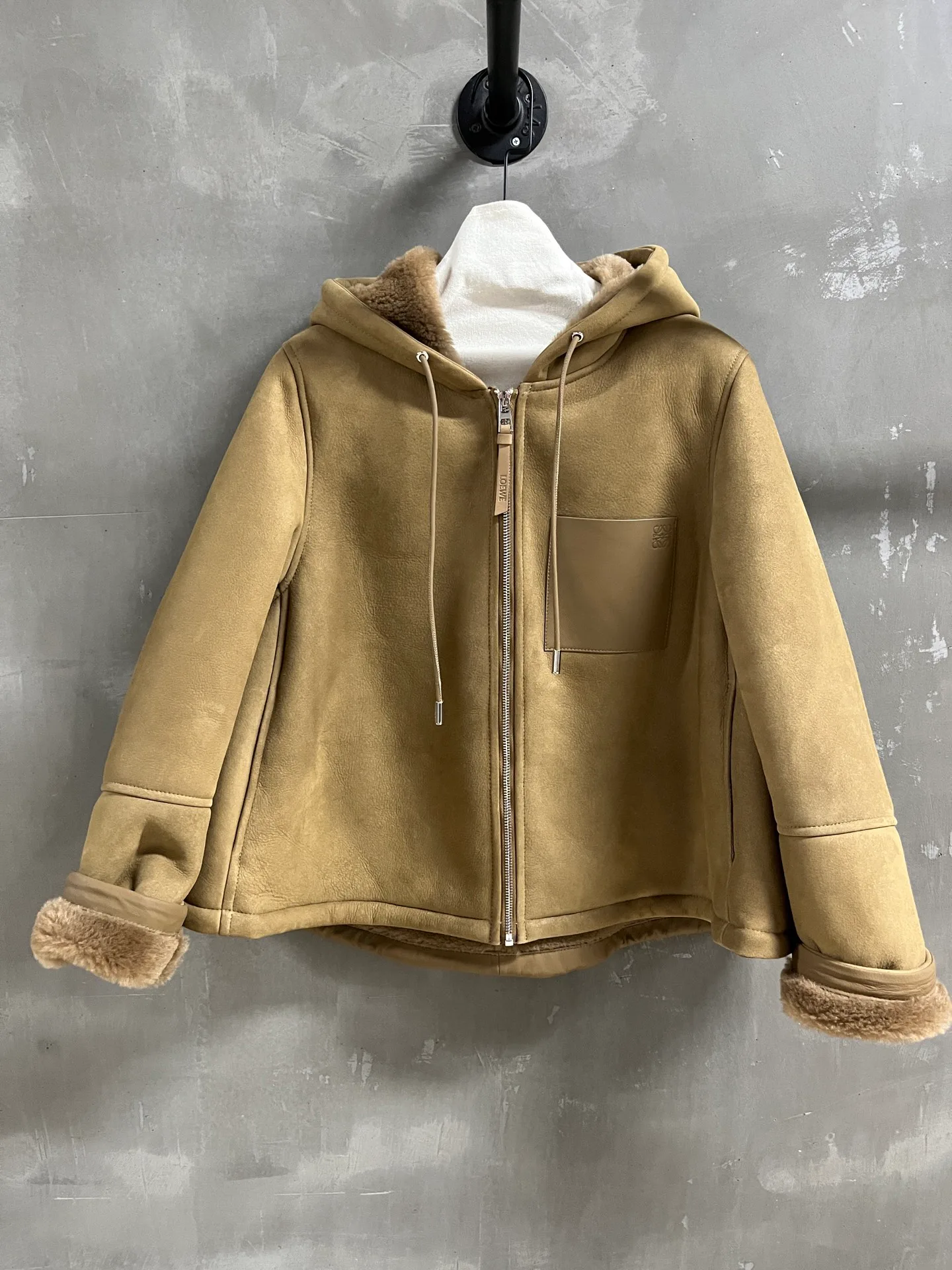 Куртки И Пуховики Женские Loewe 202418