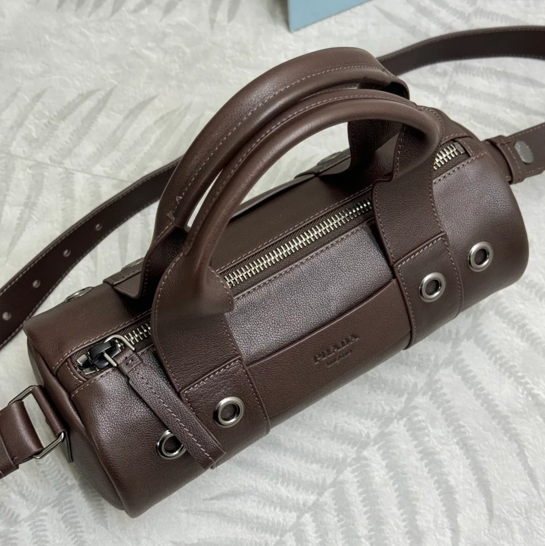 Классические Сумки Женские Prada 11462429
