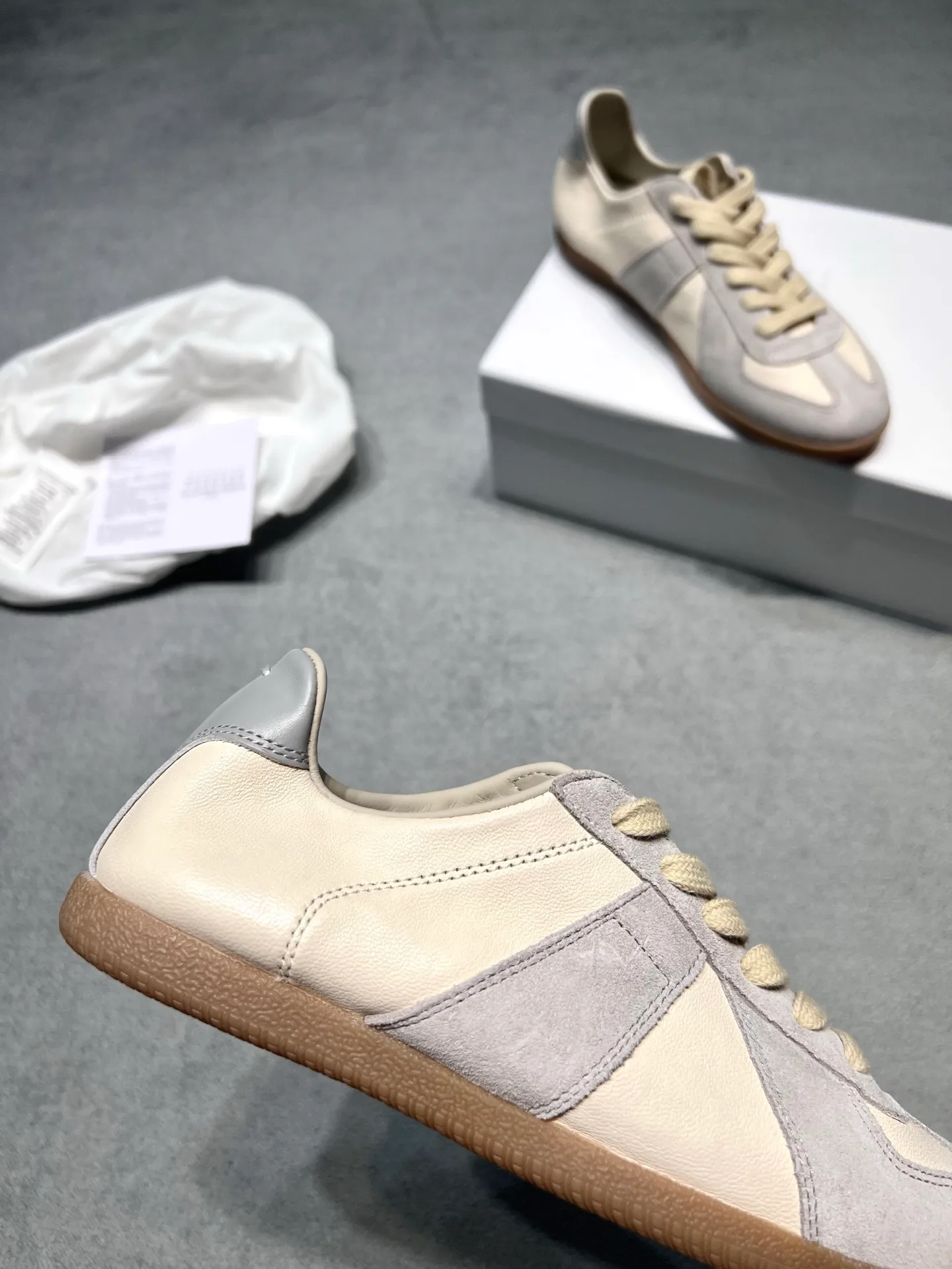 Кроссовки Женские Maison Margiela 18366871
