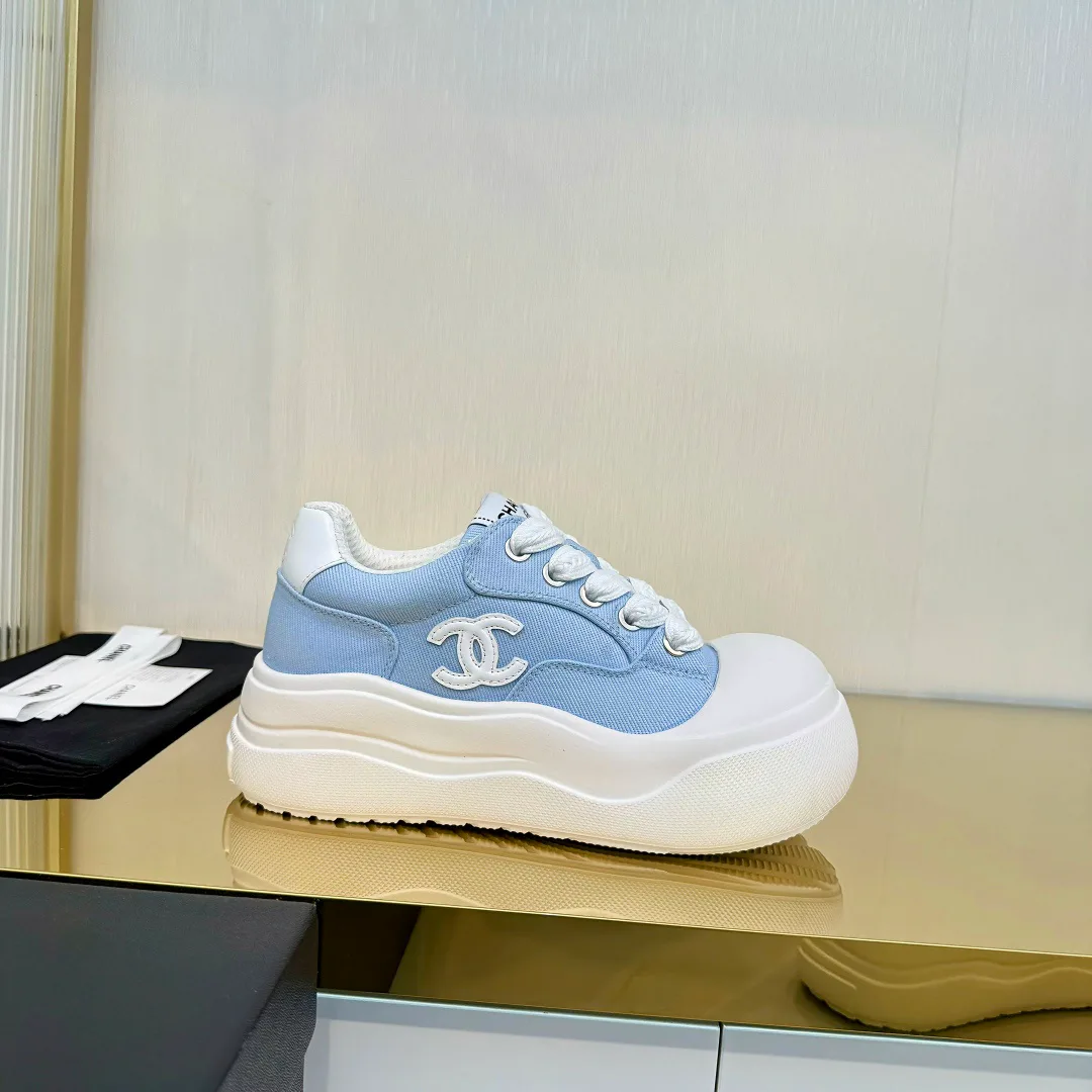 Кроссовки Женские Chanel 11396579