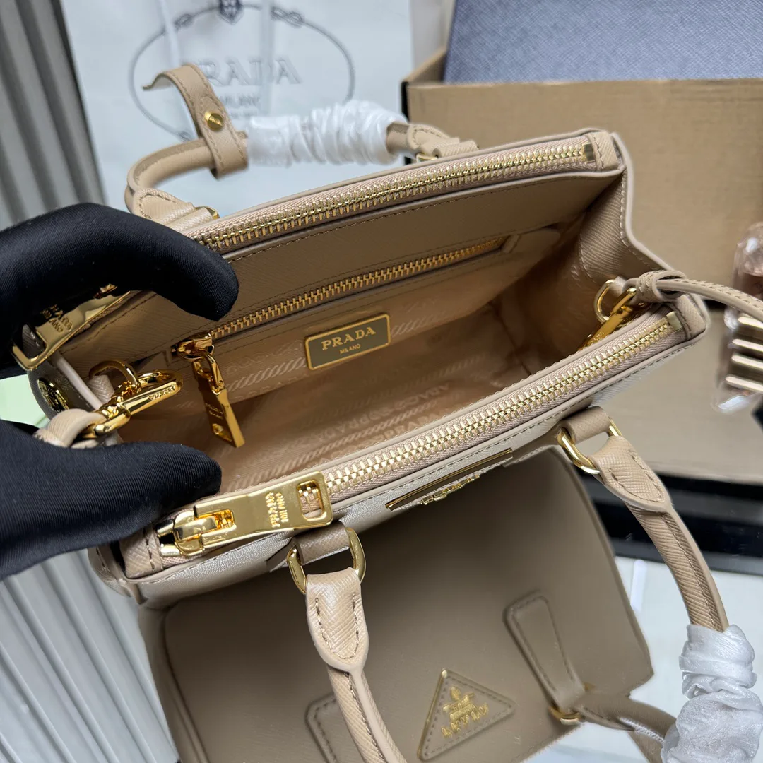 Классические Сумки Женские Prada 1763160