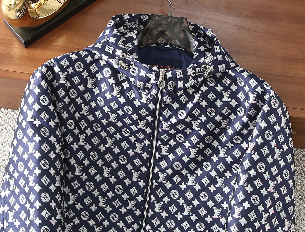 Куртки И Пуховики Мужские Louis Vuitton 6292745