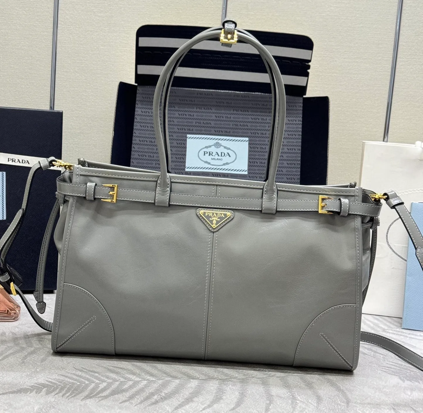 Классические Сумки Женские Prada 11462530