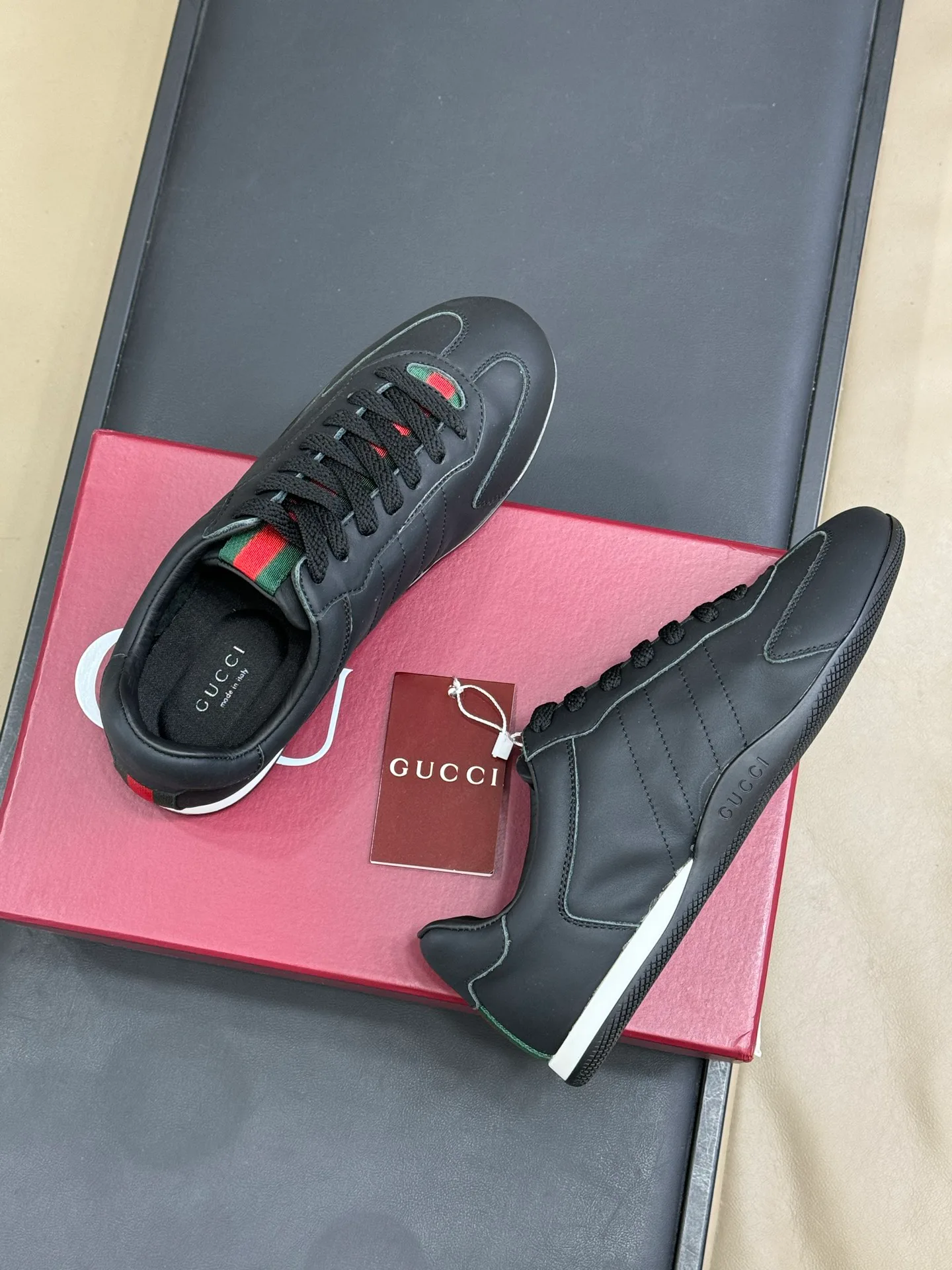 Кроссовки Женские Gucci 192520