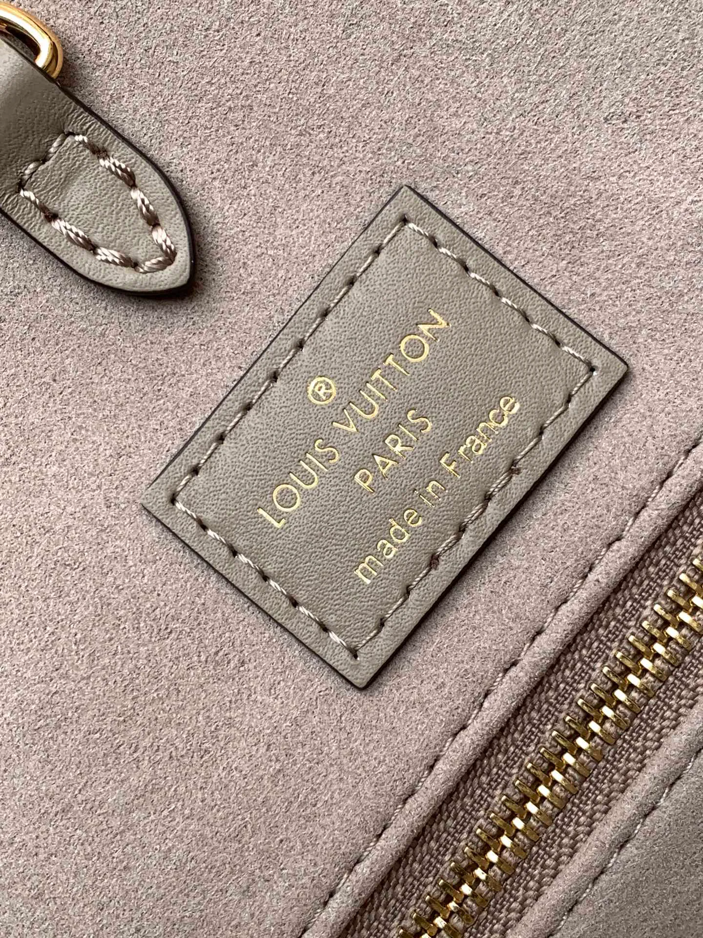 Классические Сумки Женские Louis Vuitton 18148126