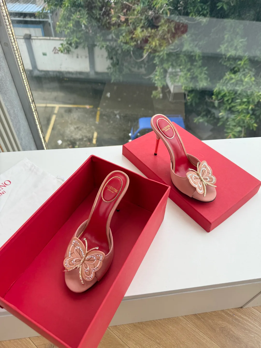 Босоножки Женские Valentino 18142682