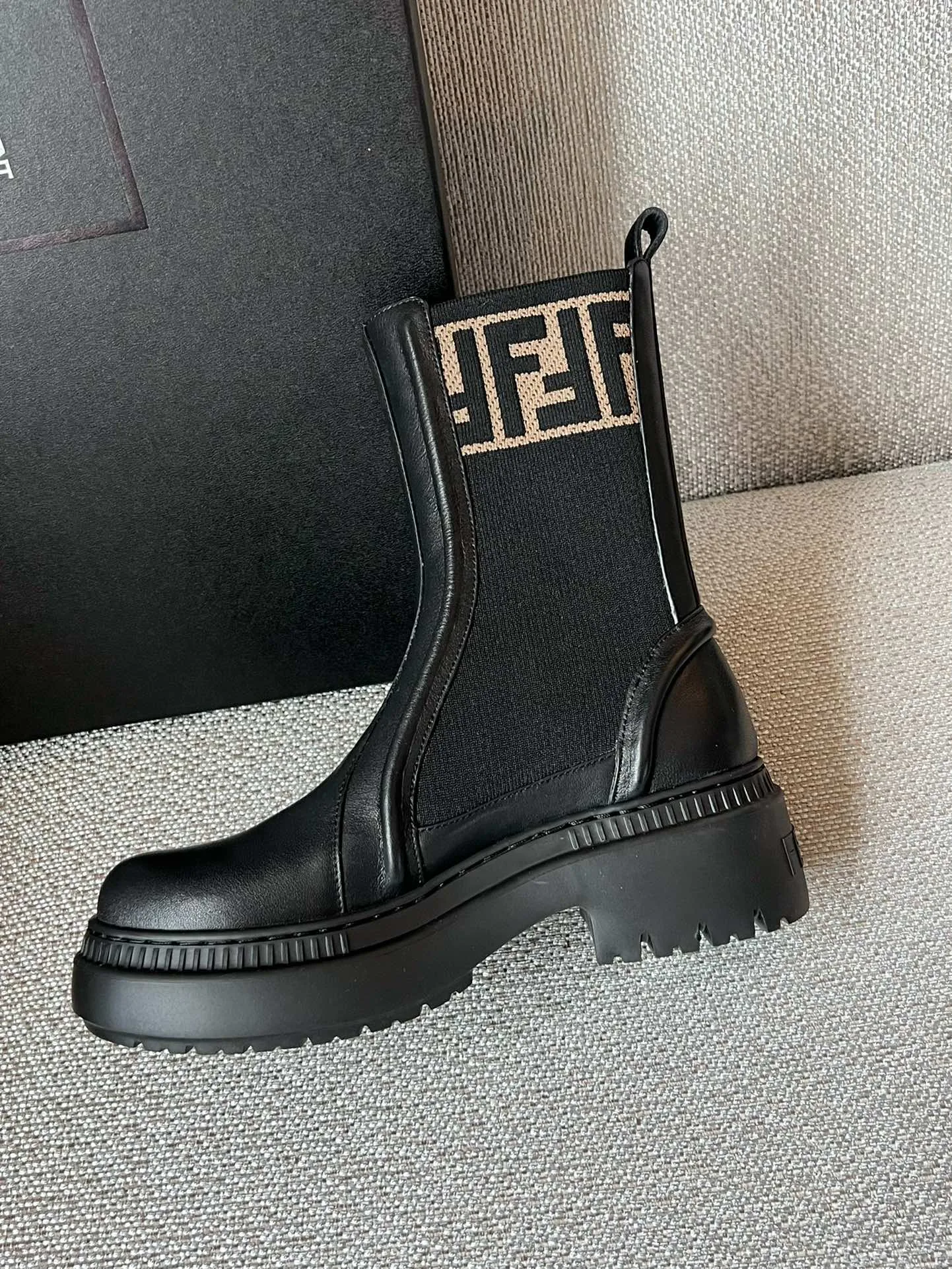 Ботинки Женские Fendi 18860042