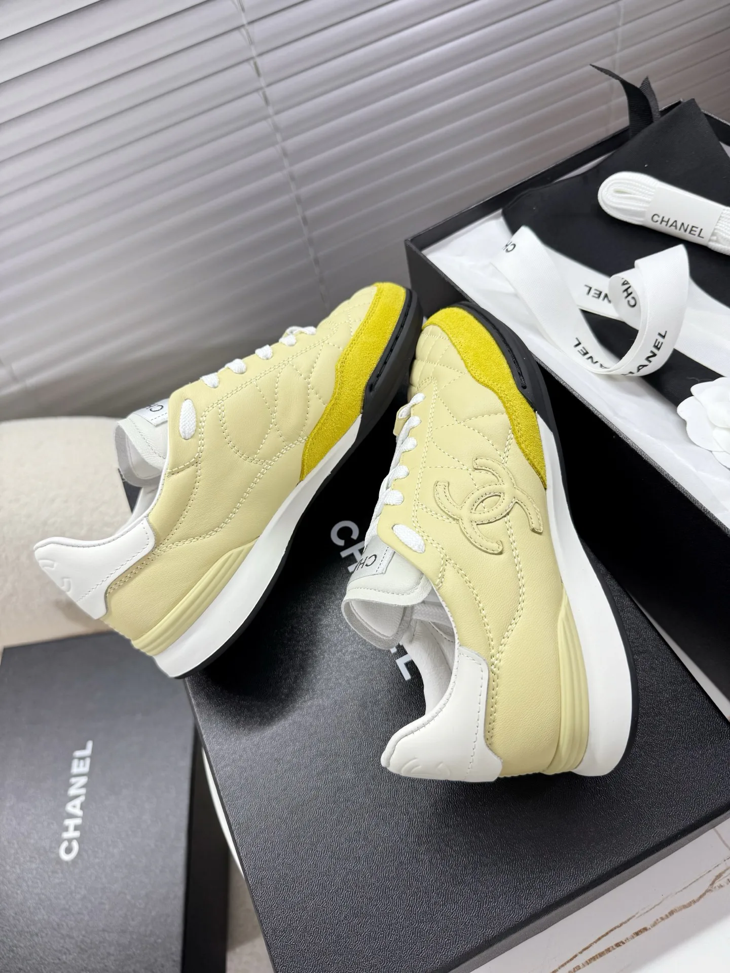 Кроссовки Женские Chanel 24497