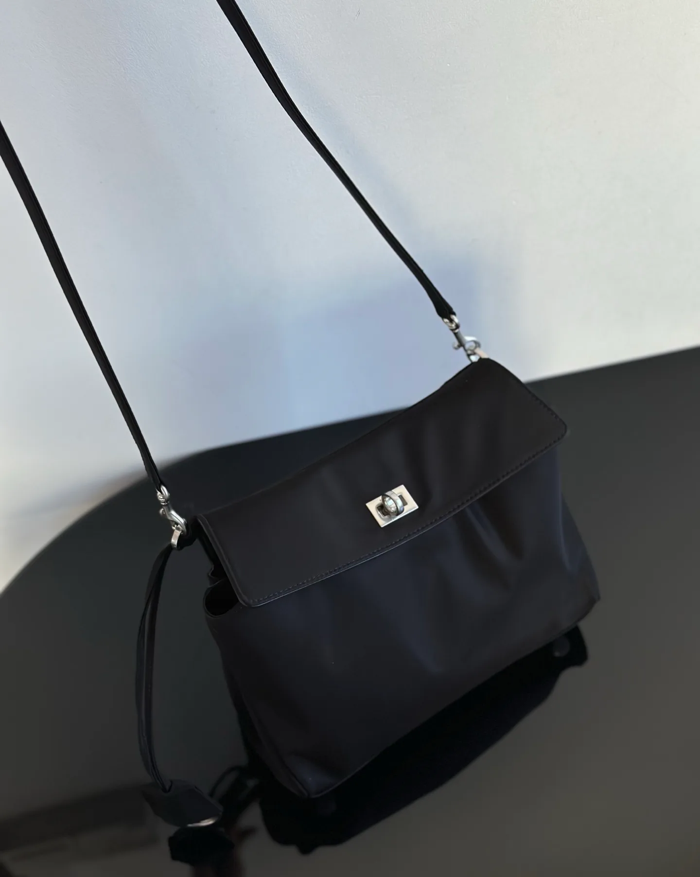 Сумки На Ремне Женские Balenciaga 6682525