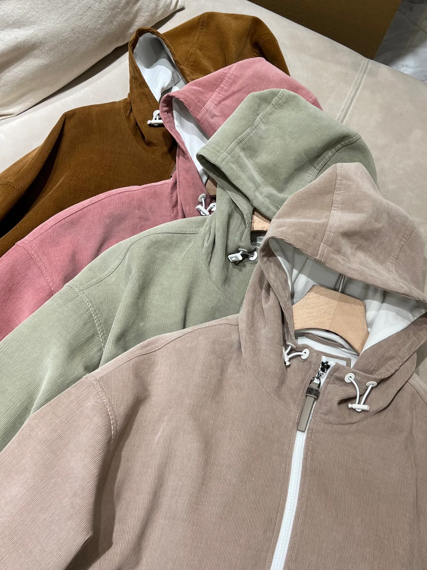 Куртки И Пуховики Женские Brunello Cucinelli 10809677