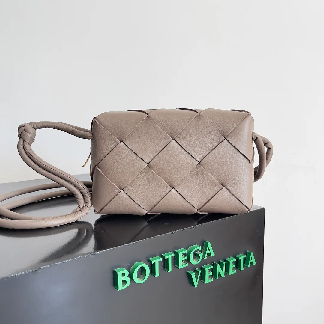 Классические Сумки Женские Bottega Veneta 17372463