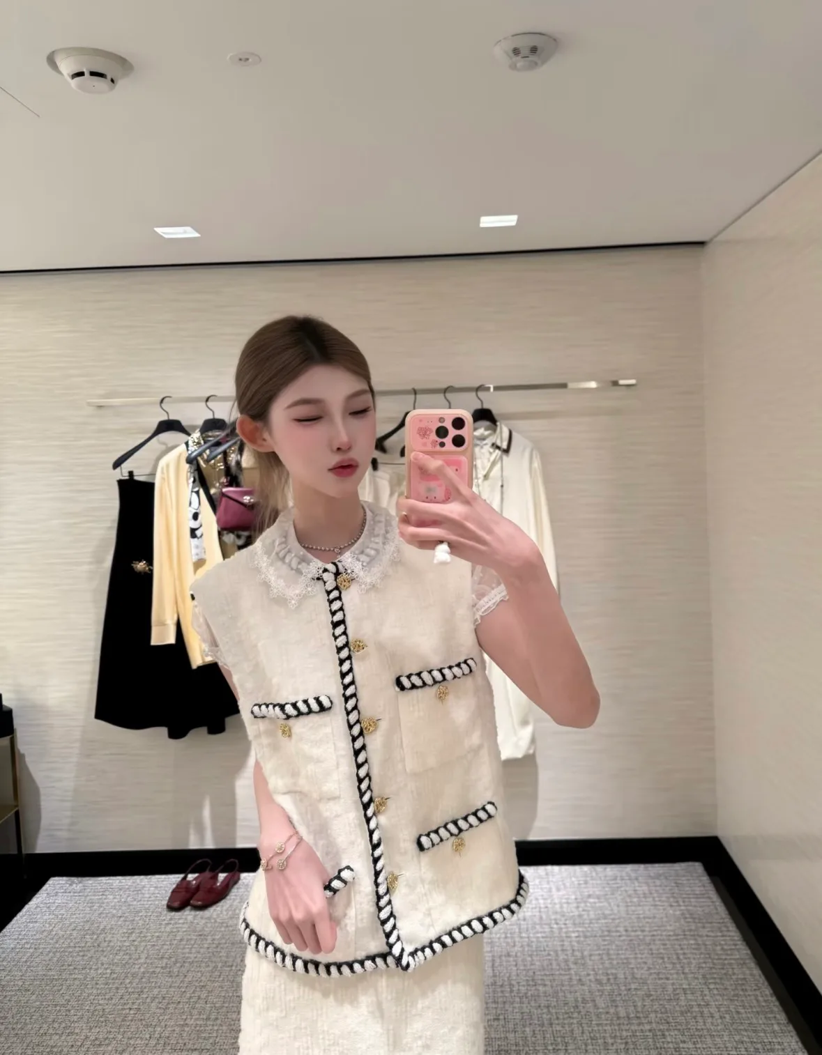 Жилеты Женские Chanel 18536965
