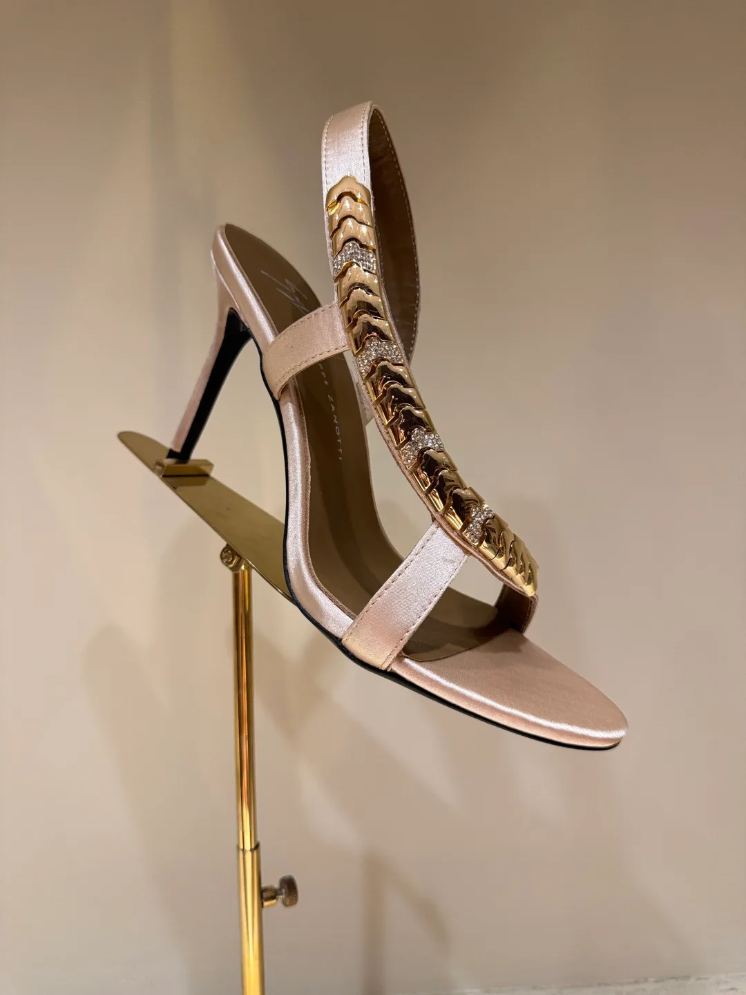 Босоножки Женские Giuseppe Zanotti 11268846