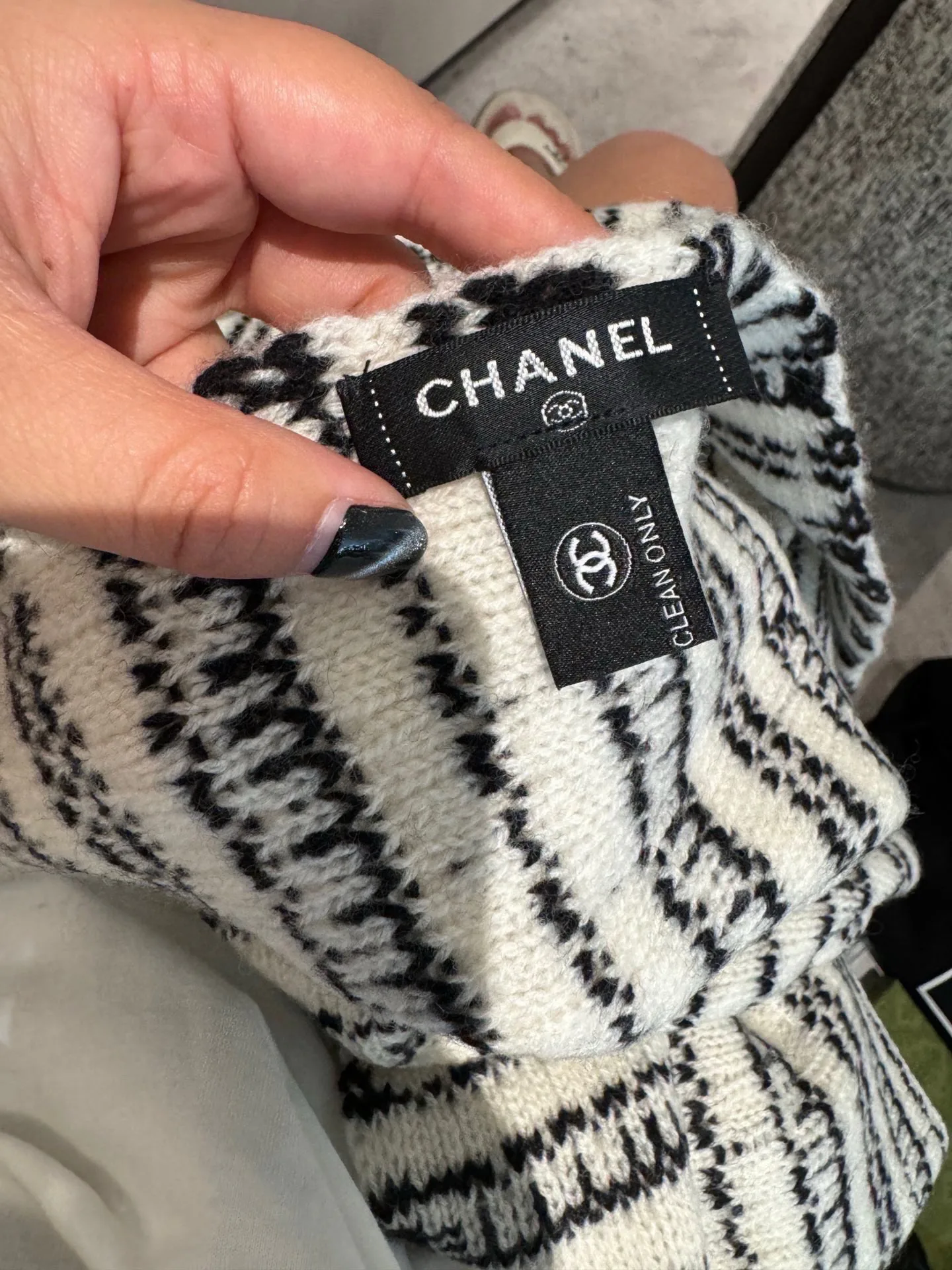 Шарфы Chanel 18627377