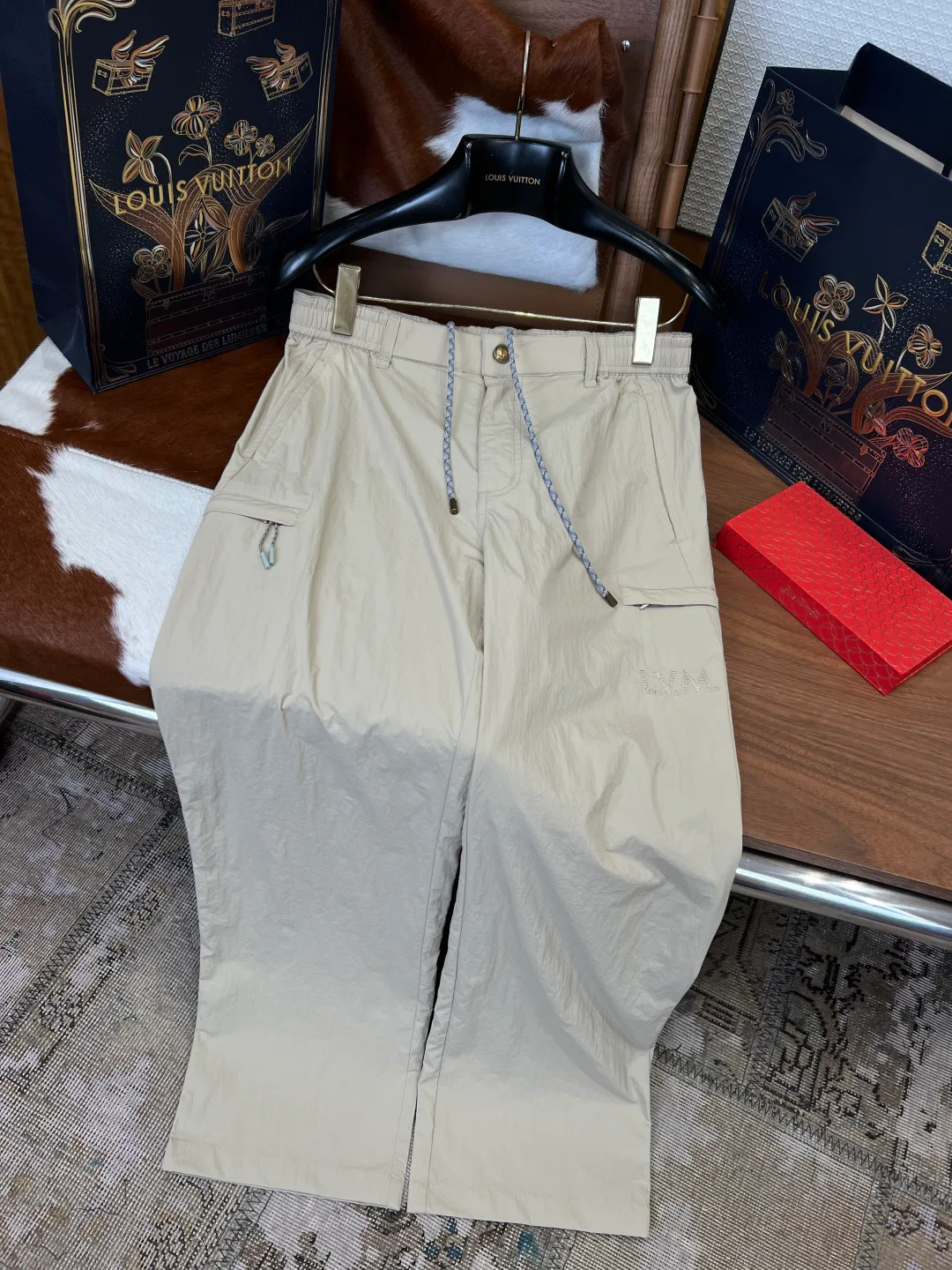 Брюки Мужские Louis Vuitton 13310871