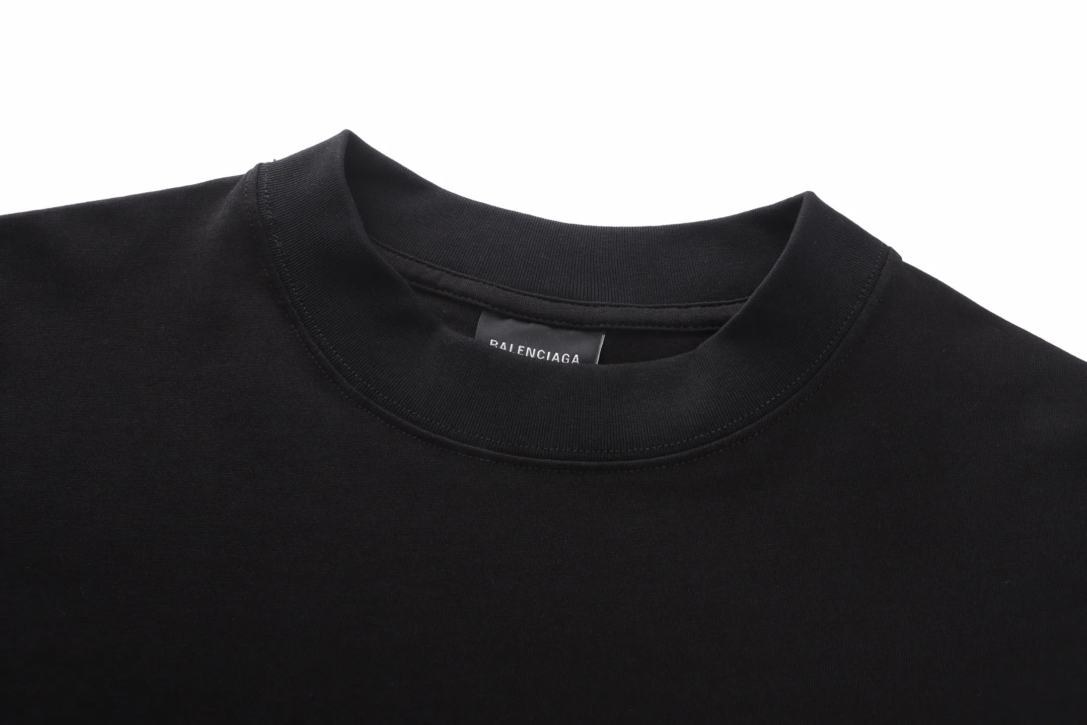 Футболки Женские Balenciaga 13184902