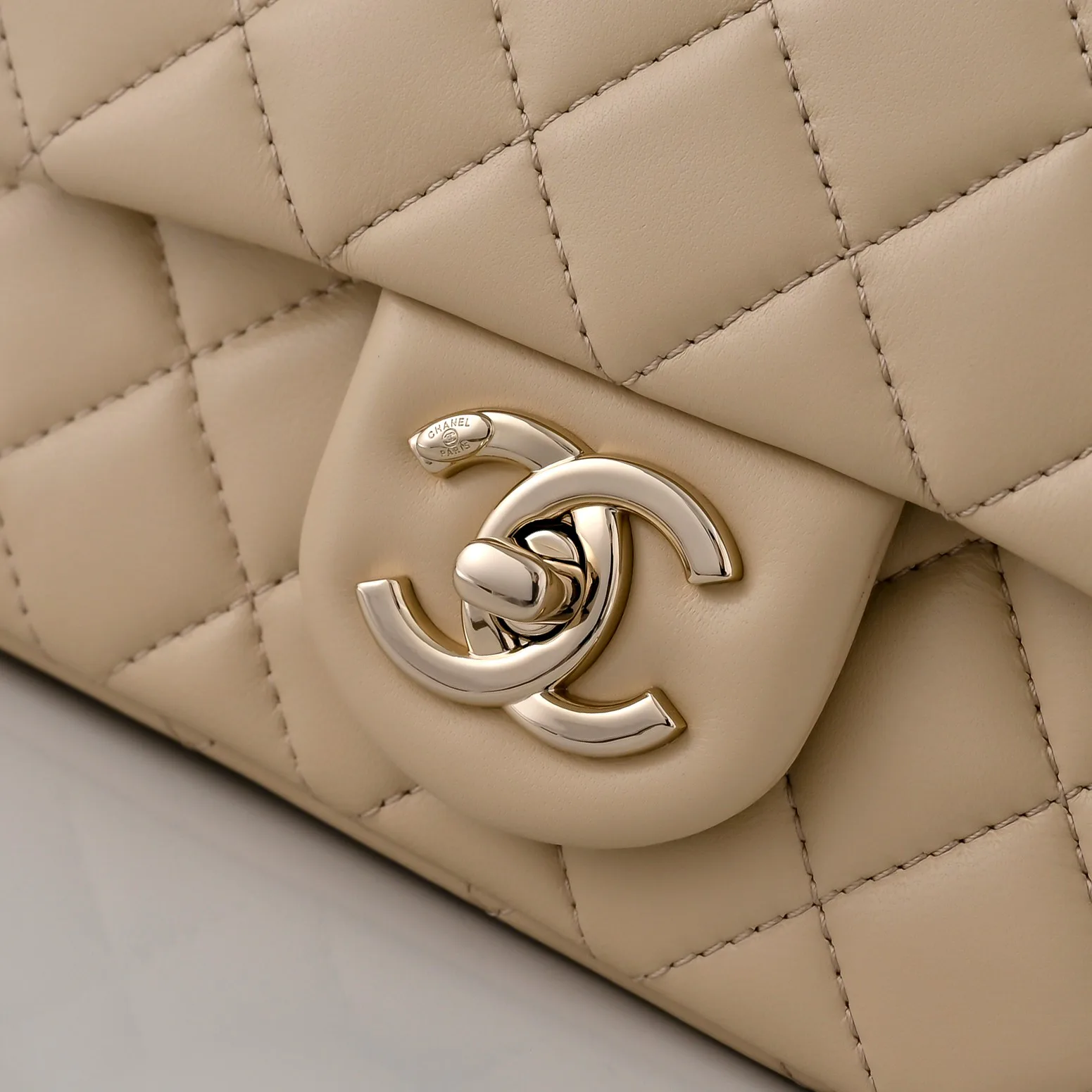 Классические Сумки Женские Chanel 18147939