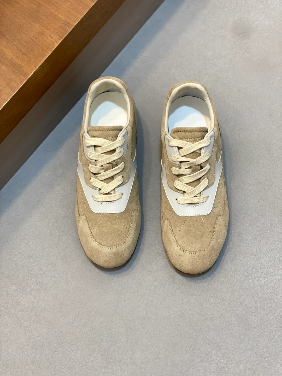 Кроссовки Мужские Salvatore Ferragamo 19458702