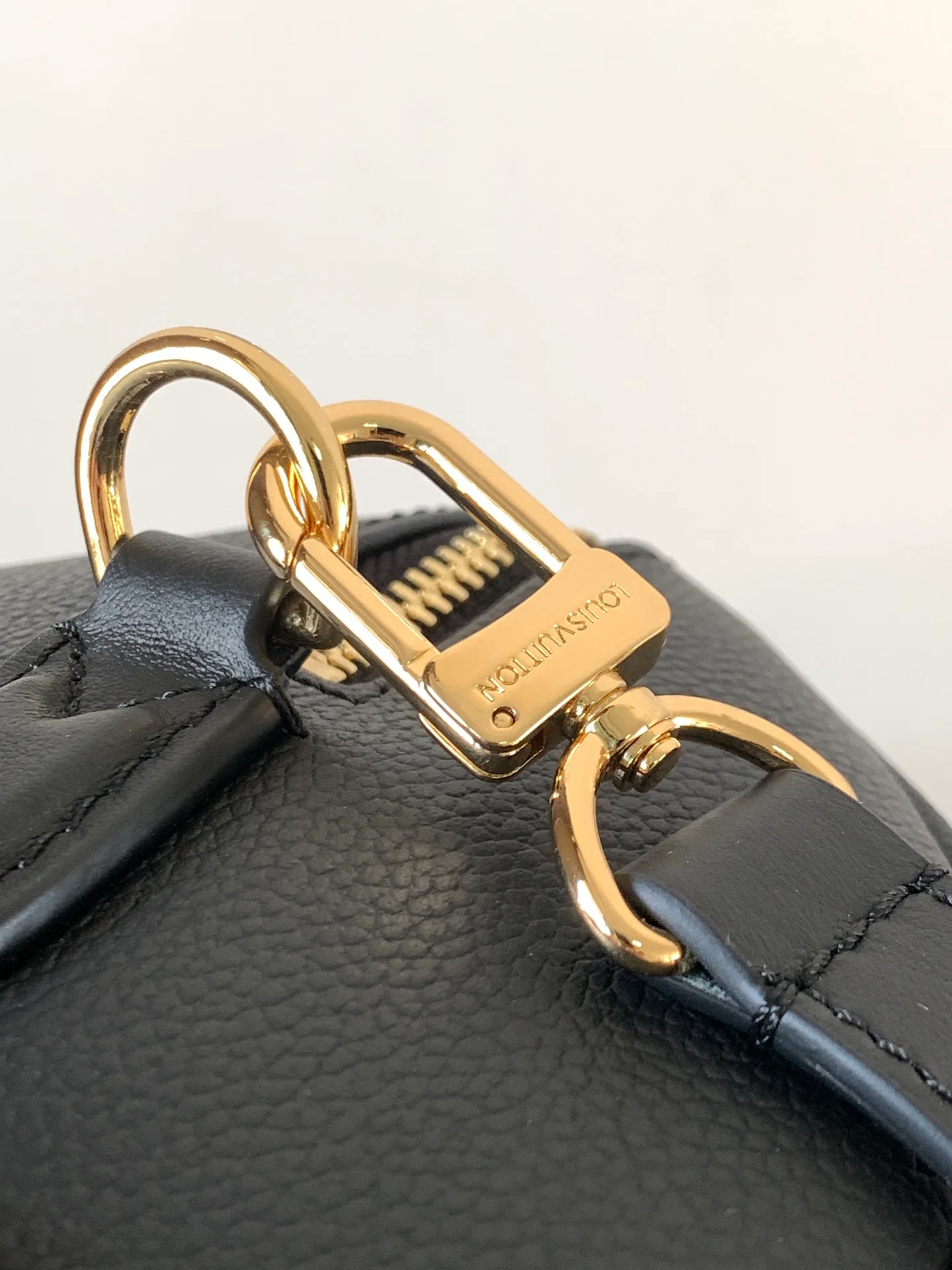 Классические Сумки Женские Louis Vuitton 11488640