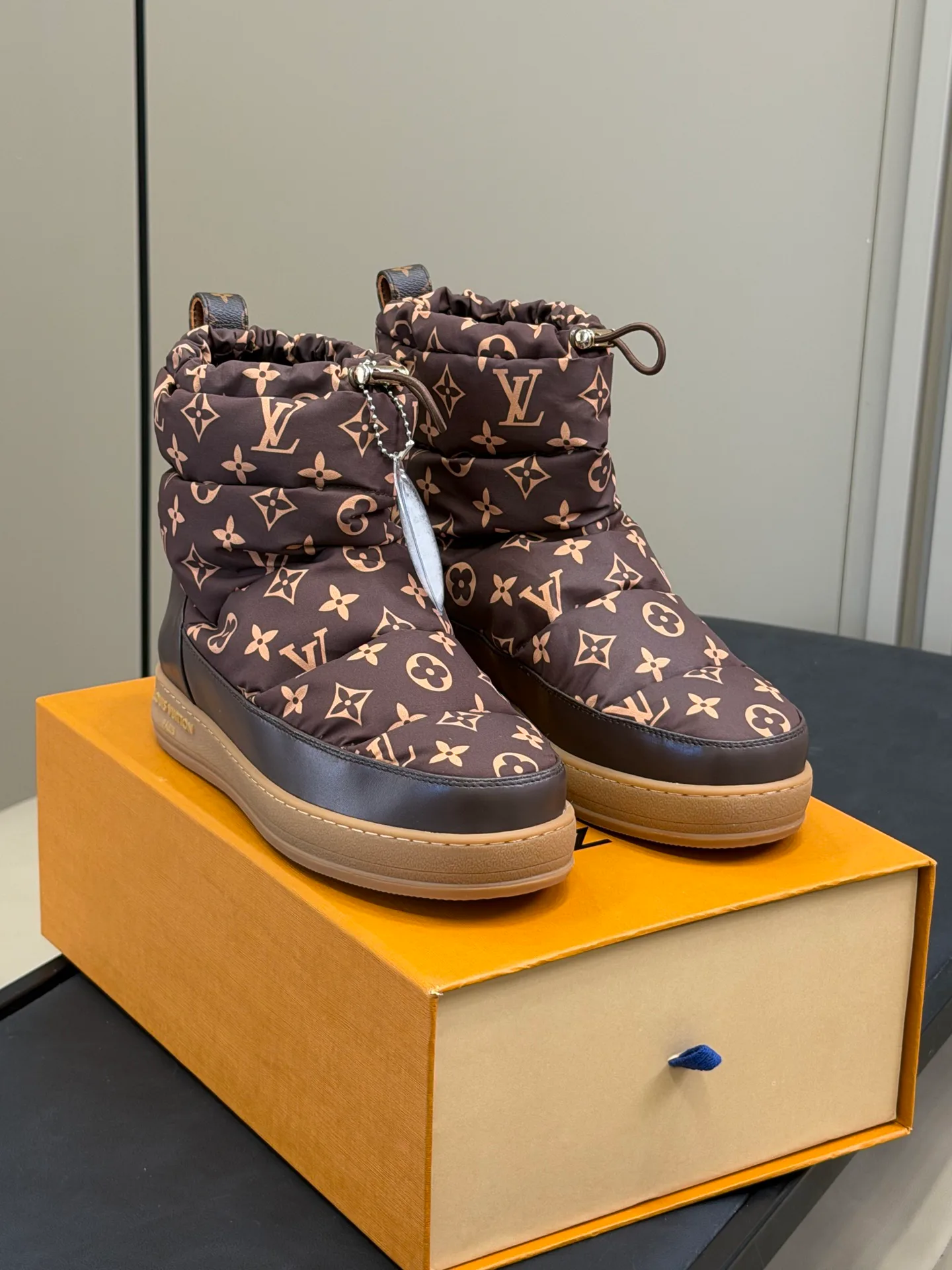 Угги Женские Louis Vuitton 18670235
