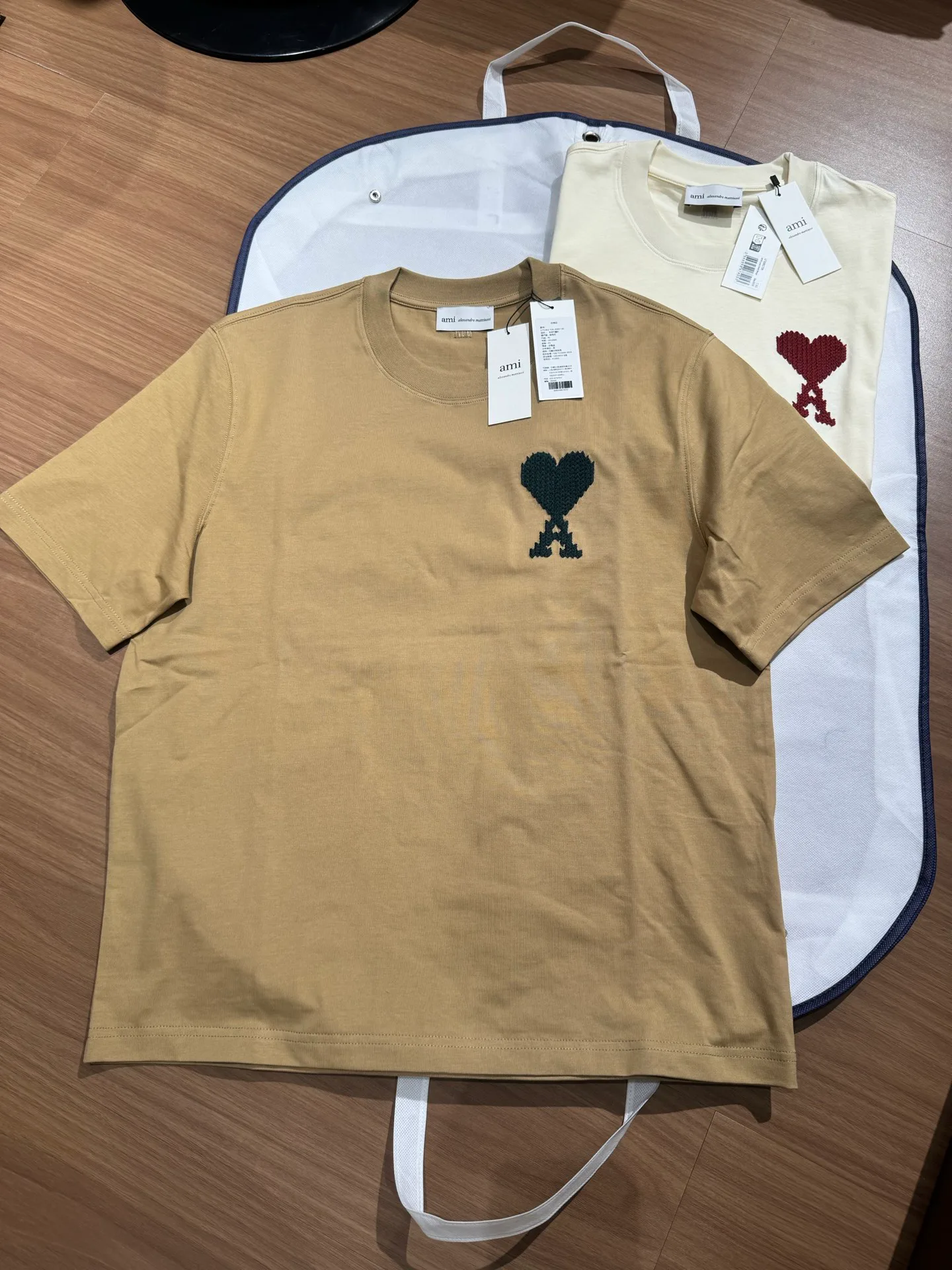 Футболки Женские Ami Paris 11882403