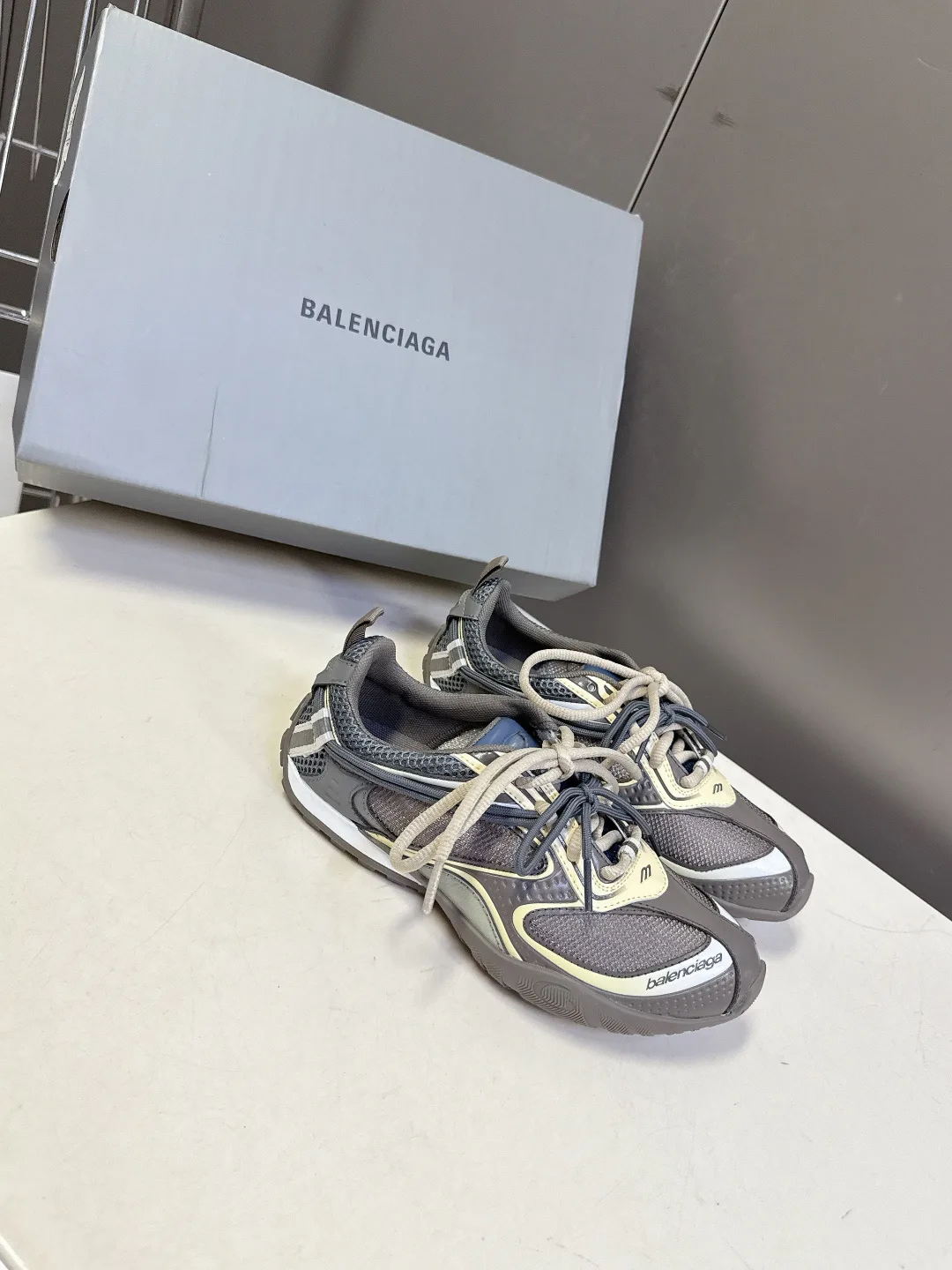 Кроссовки Женские Balenciaga 14220714
