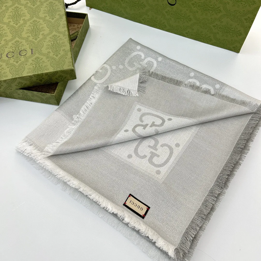 Шарфы Gucci 689017