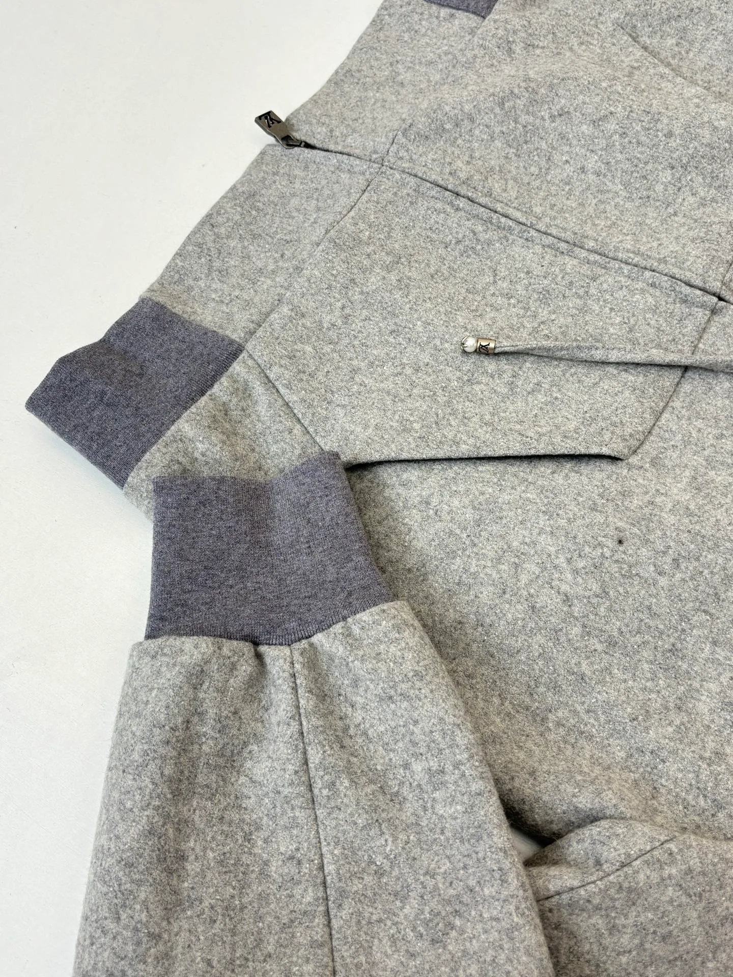 Куртки И Пуховики Женские Louis Vuitton 835560