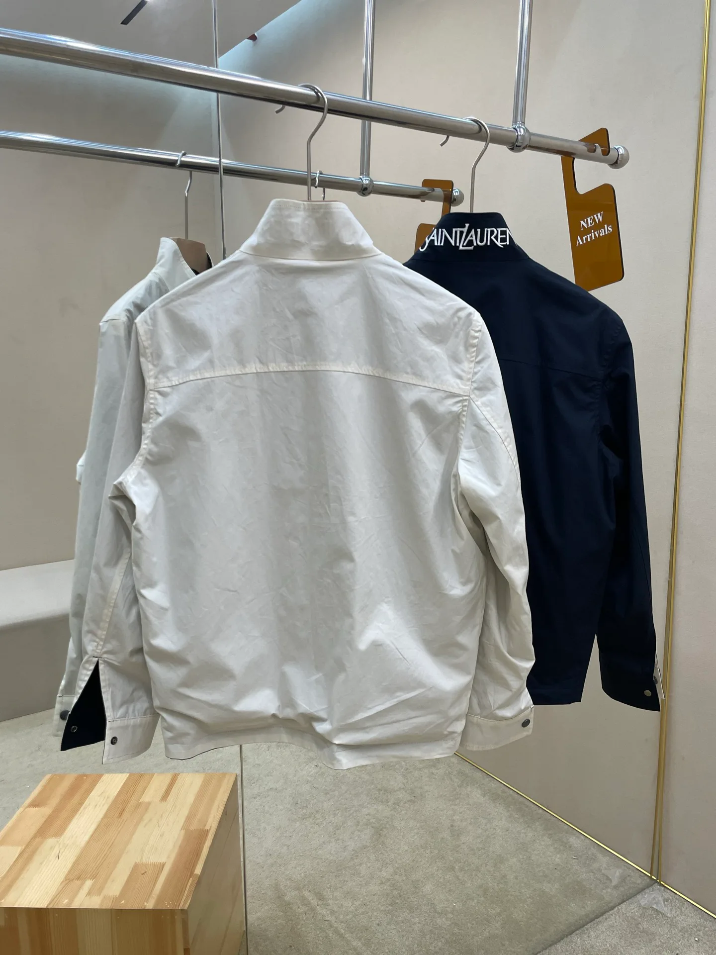 Куртки И Пуховики Женские Saint Laurent 18052351