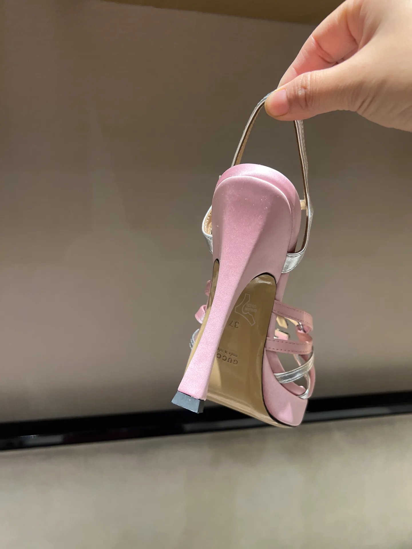 Босоножки Женские Gucci 11454603
