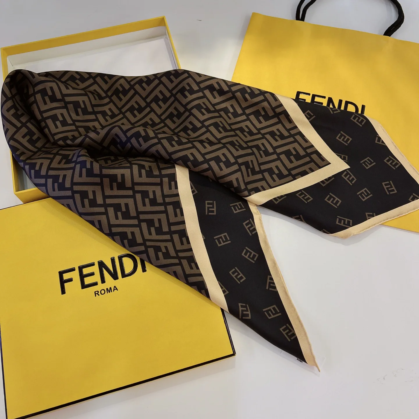 Шарфы Fendi 13447601